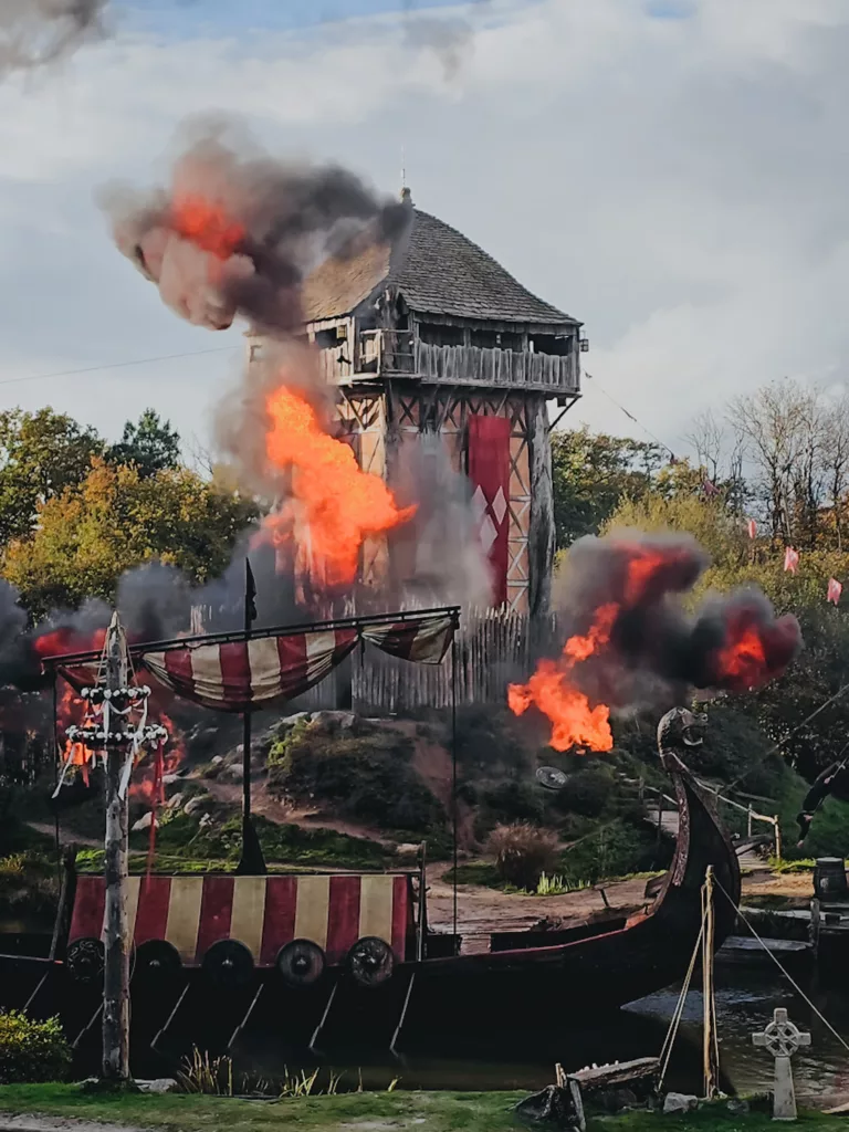 Puy du Fou en Vendée : guide pratique et recommandations pour aller au parc d'atttraction du Puy du Fou.