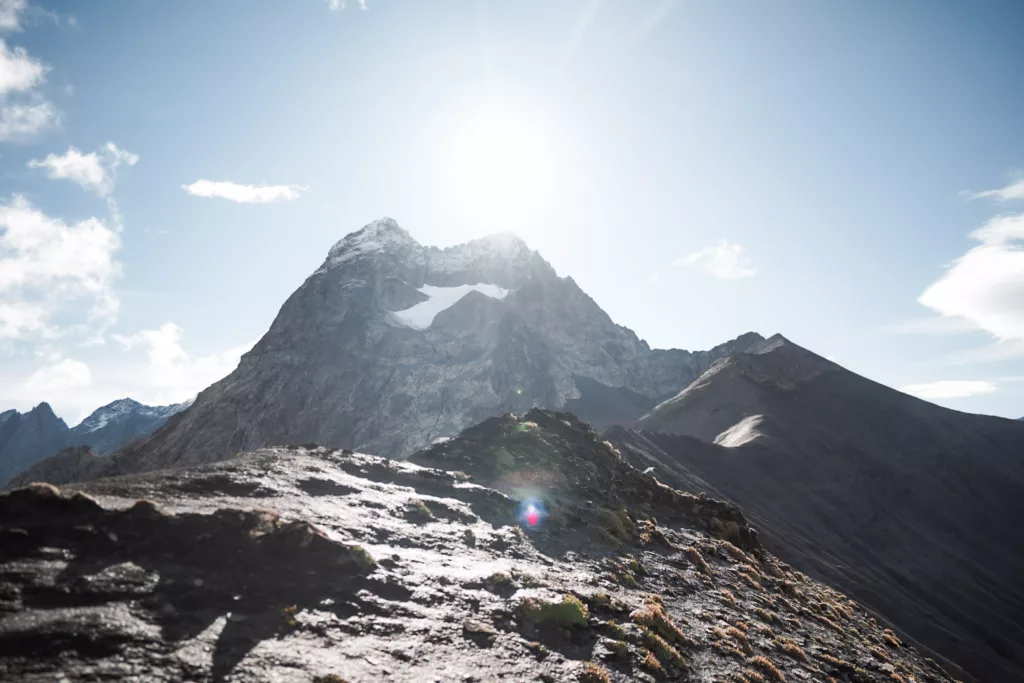 Sommet du Sirac dans les Écrins, randonnée à Vallonpierre dans les Hautes-Alpes (vallée du Valgaudemar).
