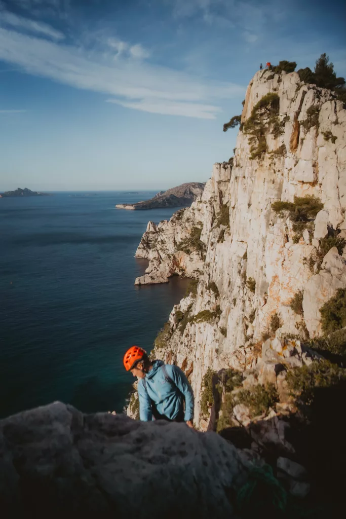 Grande voie dans les Calanques, escalade à la calanque de l'Eissadon secteur Bonne Femme : la Sans Nom.