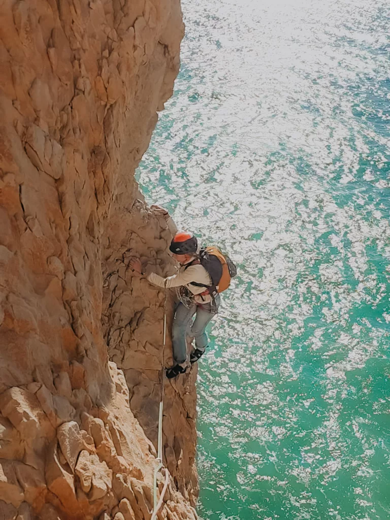 Grande voie au-dessus de la Méditérannée sur la Costa Blanca proche de Calpe : Magical Mystery Tour (Sierra de Toix)
