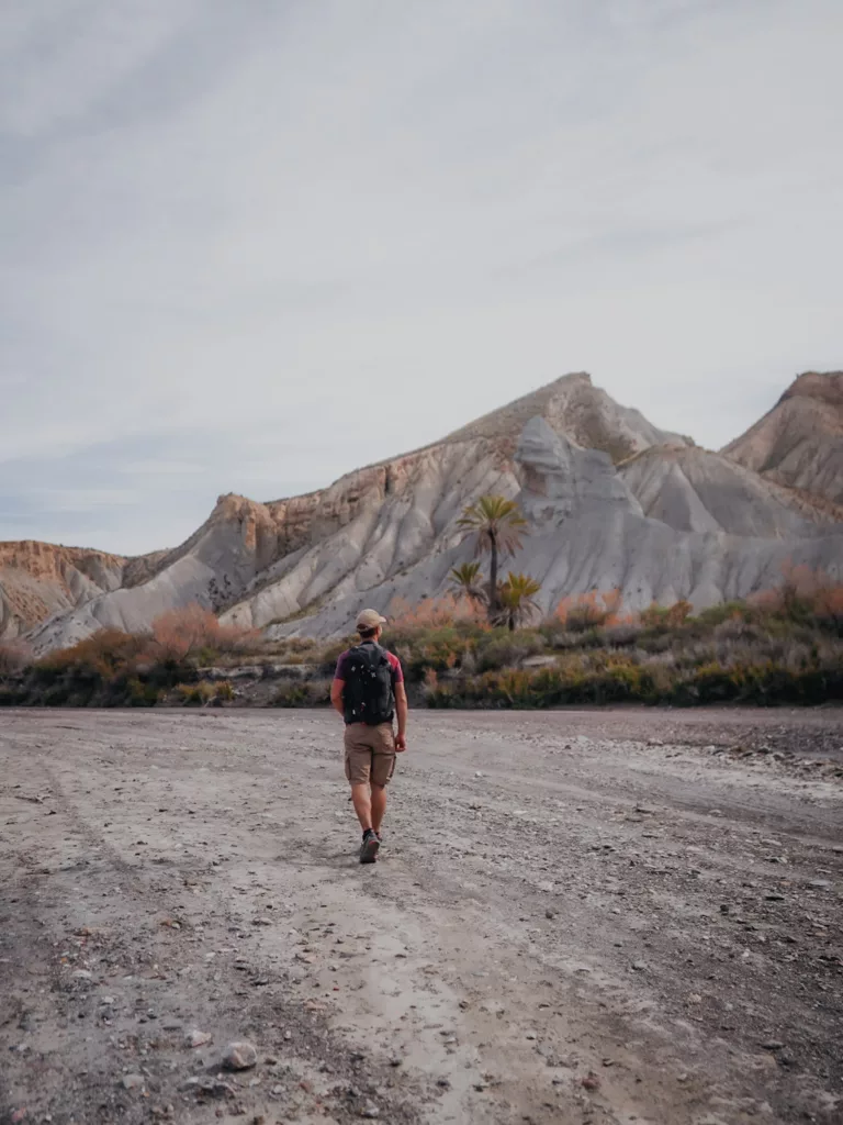 Désert aride de Tabernas, le seul désert d'Europe : randonnée gratuite en Andalousie.