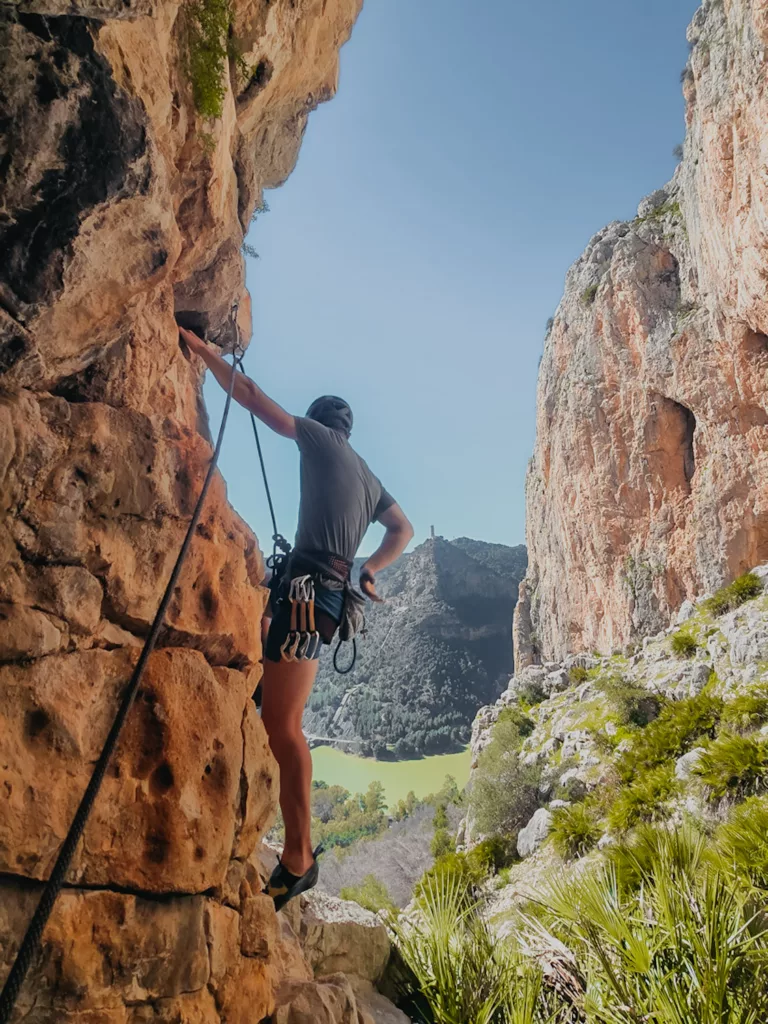 Grimpe à El Chorro au secteur Solarium proche de Malaga. Conseils escalade en Espagne.