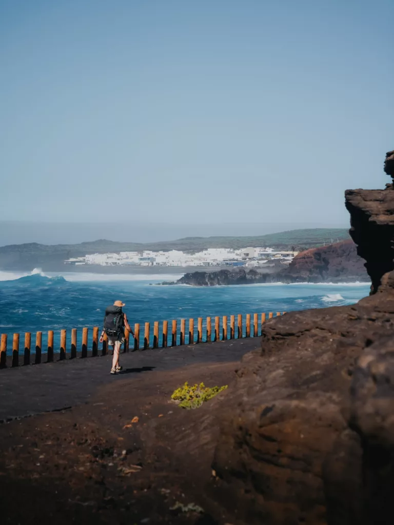Plage de Los Ciclos, magnifique plage sauvage proche d'El Golfo sur l'île de Lanzarote.