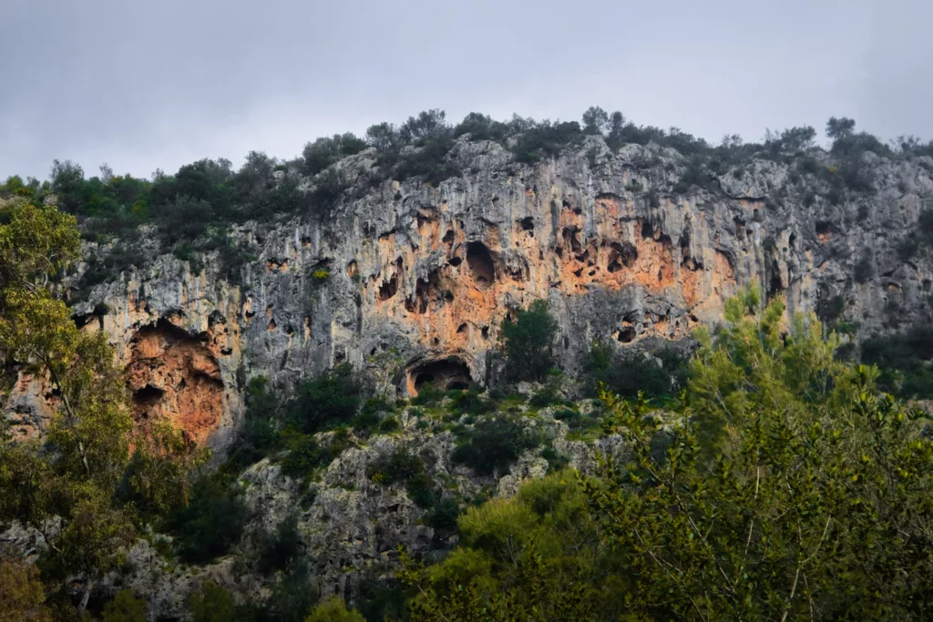 Escalade en Andalousie sur la falaise de Puerto Rico