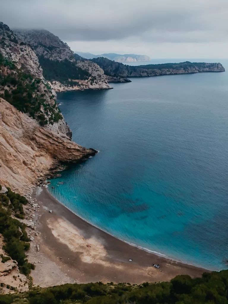 la plage Coll Baix, une superbe plage lors de la randonnée de la péninsule d'Alcudia à Majorque