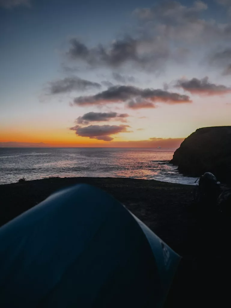 Bivouac à Playa Blanca sur les plages du sud de Lanzarote.