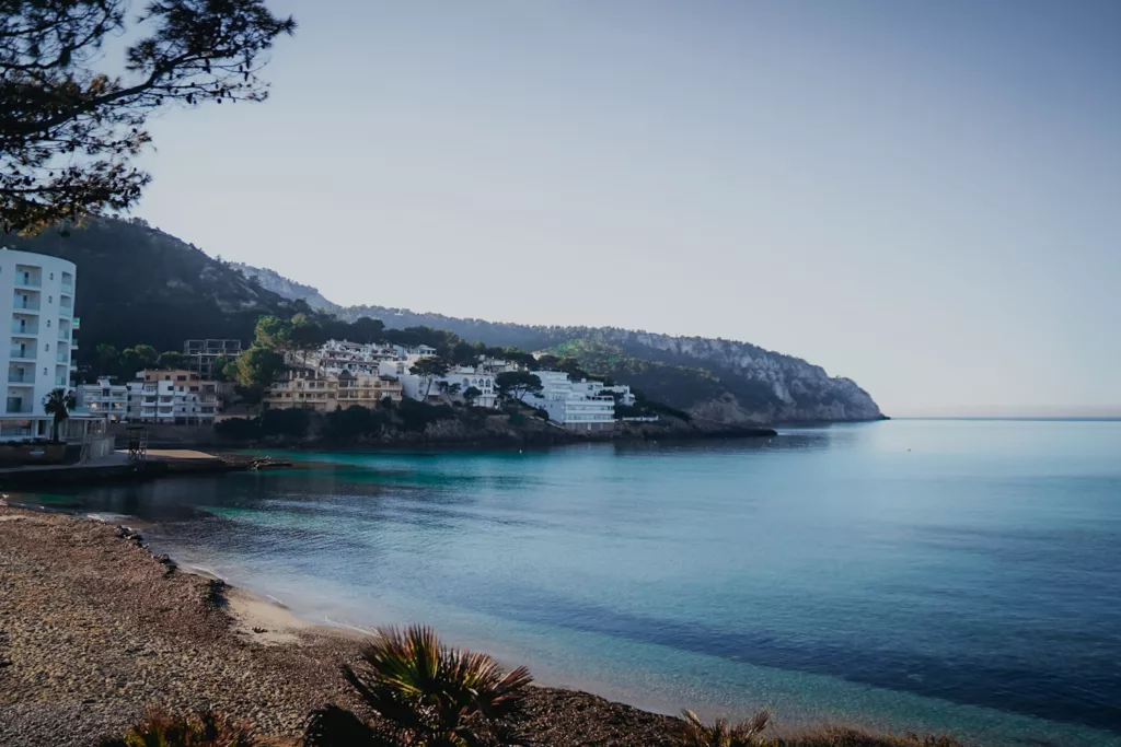 Saint Elm : village côtier sur la première étape du GR221 à Majorque.