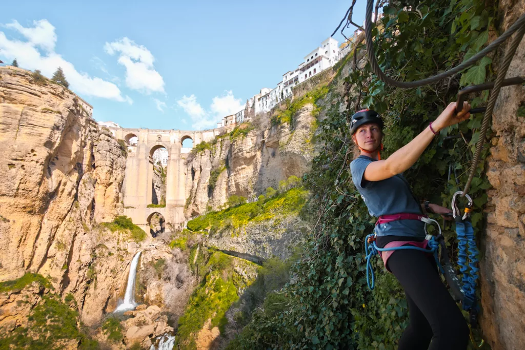 Via Ferrata de Ronda : Tajo I et Tajo II. Guide pratique pour découvrir Ronda en grimpant une Via Ferrata.