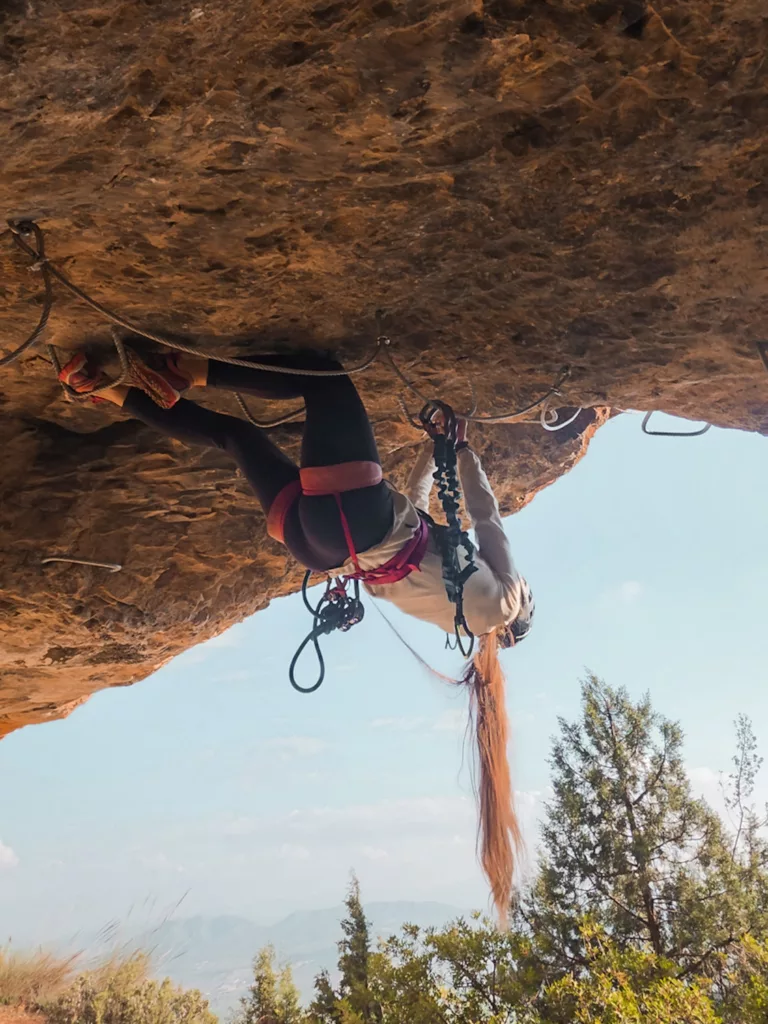 Via Ferrata Sierra Oliva à Caudete en Espagne. Niveau K6 (extrêmement difficile).