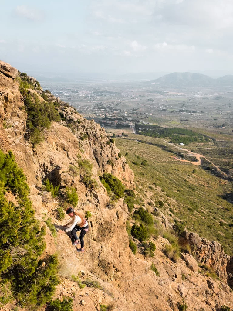 Via Ferrata Sierra Oliva à Caudete en Espagne. Niveau K6 (extrêmement difficile).