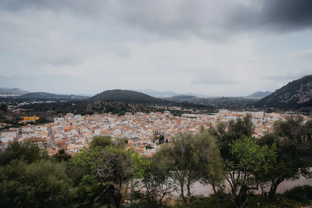 Ville de Pollença, fin du GR221 à Majorque, la Route de la pierre Sèche sur les îles Baléares, trek en Espagne.
