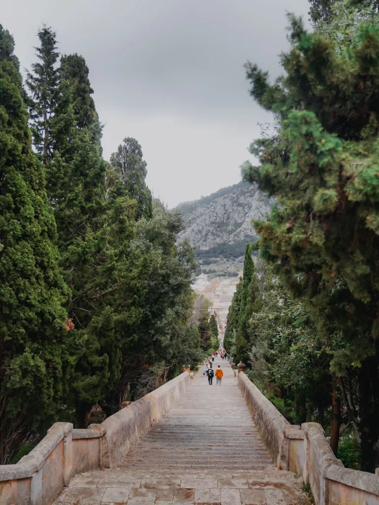Escalier de Pollença : 365 macrehs jusqu'à l'ermitage.