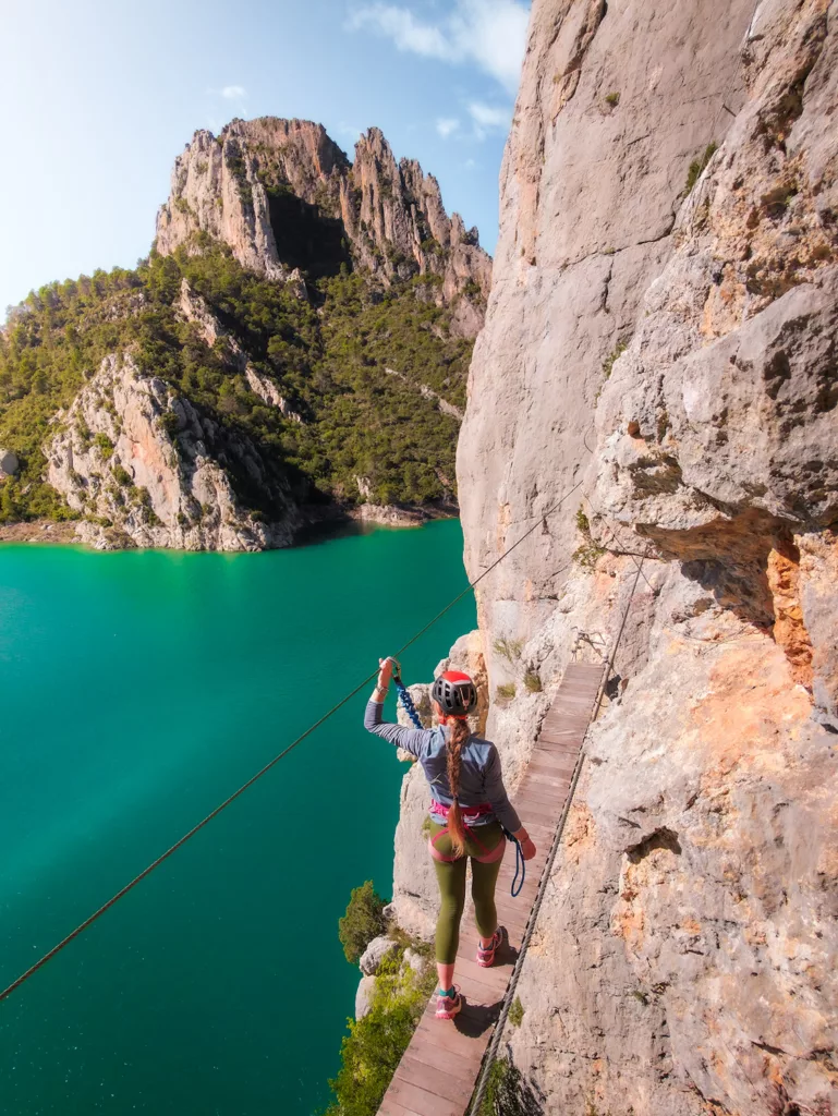 Via Ferrata Cast Urquiza Olmo en catalogne dans le nord de l'Espagne. Magnifiue via ferrata de niveau K5. Guide des via ferrata en Espagne.