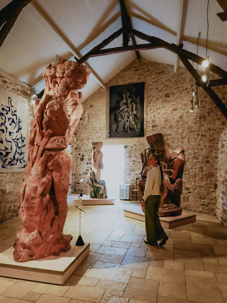 Village des Arques dans la région de Gourdon dans le Lot. Visite du musée Zadkine, sclupteur du XXème siècle.