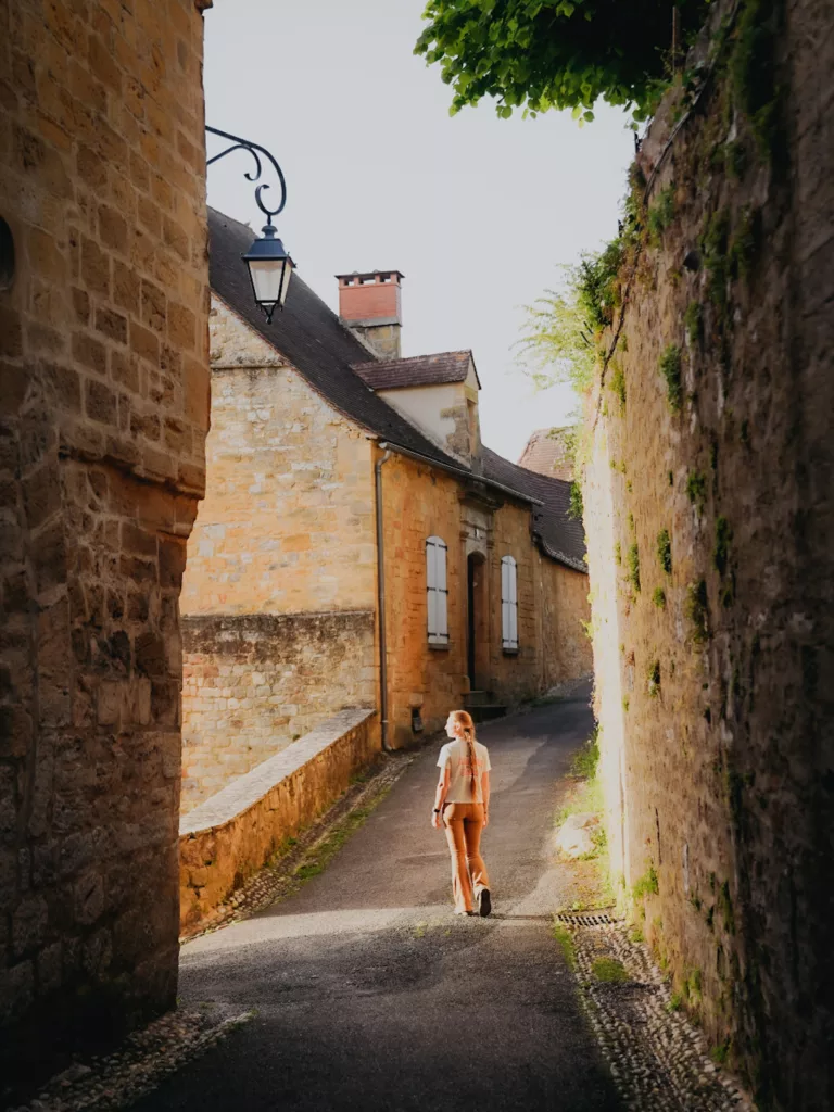 Découverte et visite de la citée médiévale de Gourdon dans le Lot.