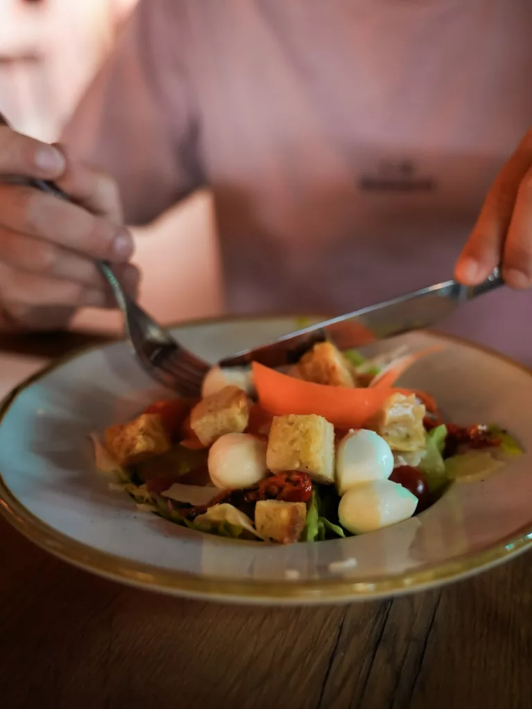 Base Camp Lodge Bourg Saint Maurice : hôtel et restaurant moderne pour les jeunes à Bourg Saint Maurice 