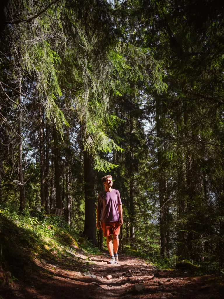 Randonnée dans la réserve naturelle des Hauts de Villaroger en Haute Tarentaise. Sentier balisé à thème et visites guidées gratuites. 