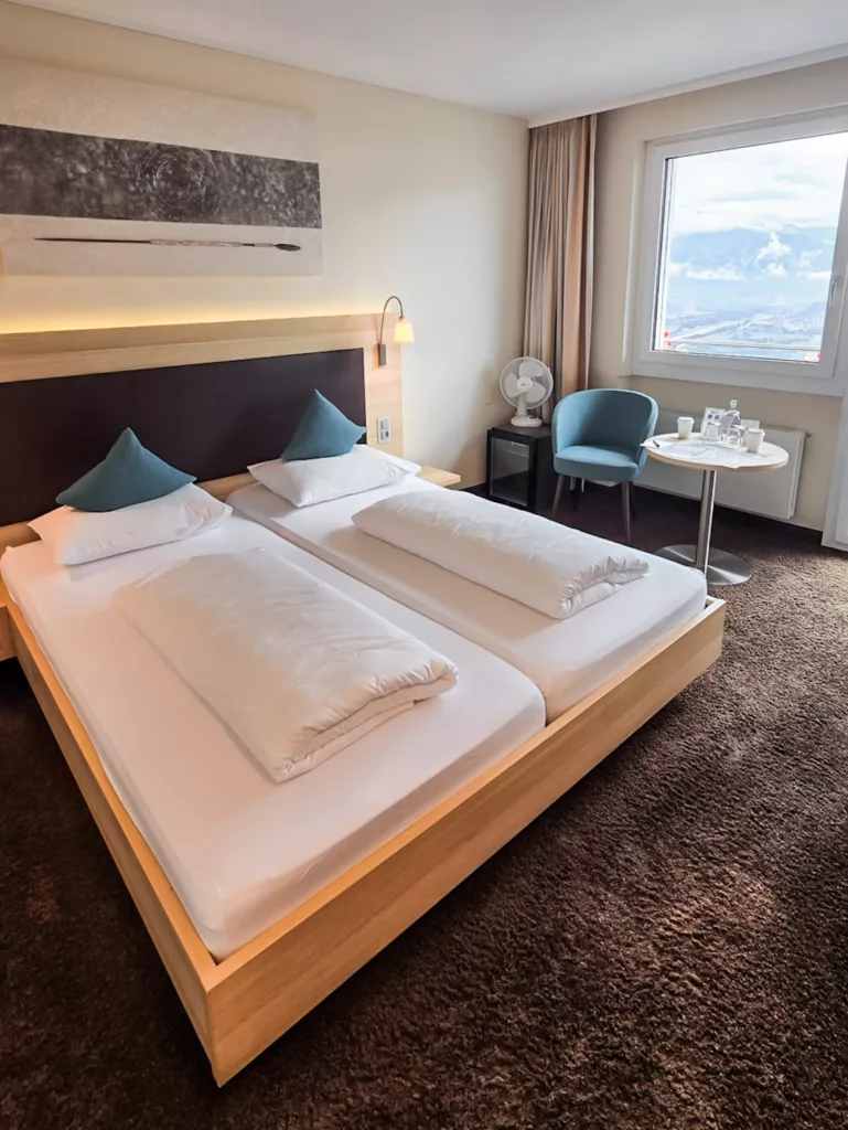 Hôtel Oberland à Triesenberg, hôtel avec sel-check-in. Hôtel 3 étoiles avec café et thé illimité à côté de la Suisse et l'Autriche.