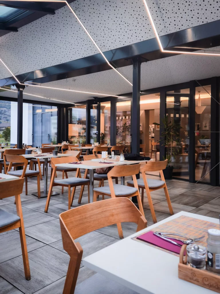 Martigny mARTigny Boutique Hôtel 3 étoiles supérieur dans la Valais à 3 minutes de a garre de Martigny