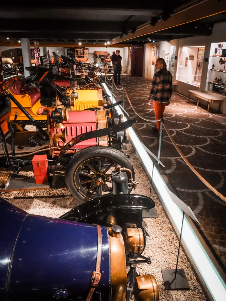 Exposition permanente sur les automobiles à la fondation Pierre Gianadda.