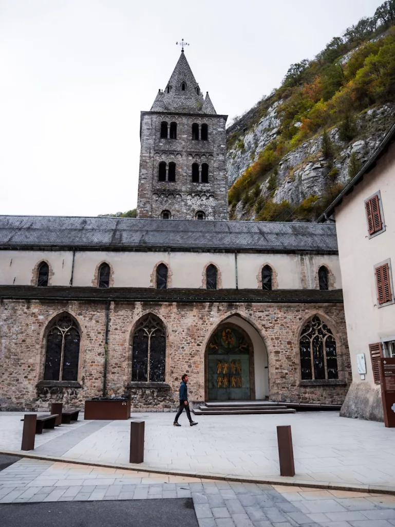 L'abbaye de saint Maurice, visite historique proche de Martigny.