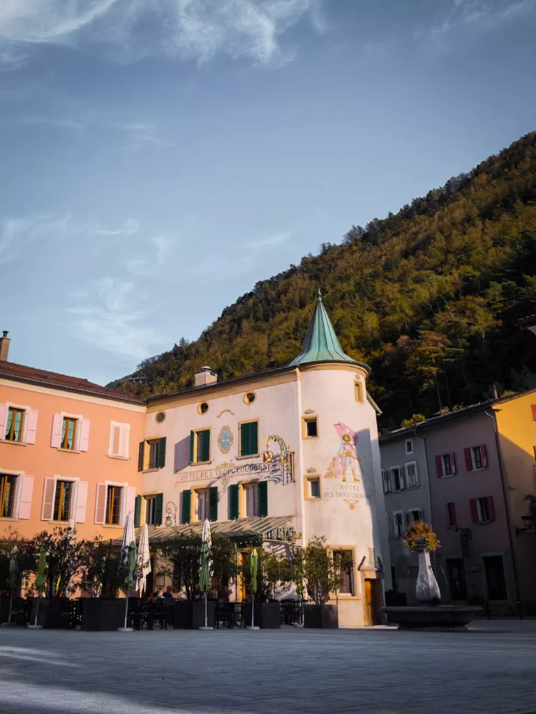 Restaurant les 3 Couronnes à Martigny. Guide des bonnes adresses à Martigny et sa région.